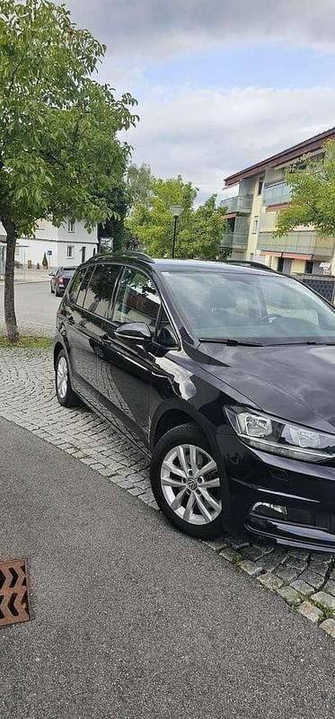 Gebraucht VW Touran Highline 116 PS (85 kW) 2017 Van / Kleinbus