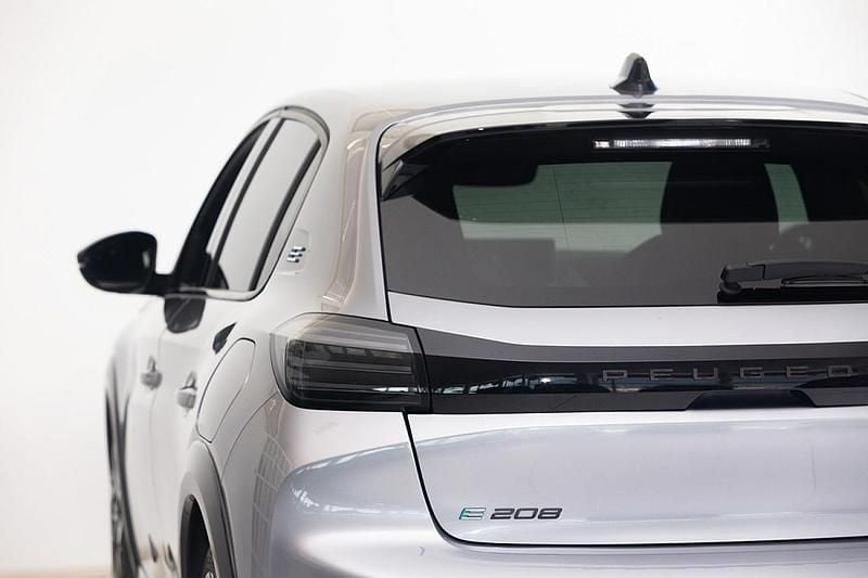 Gebraucht Peugeot e-208 GT 114 kW (156 PS) 2025 Grau Kleinwagen
