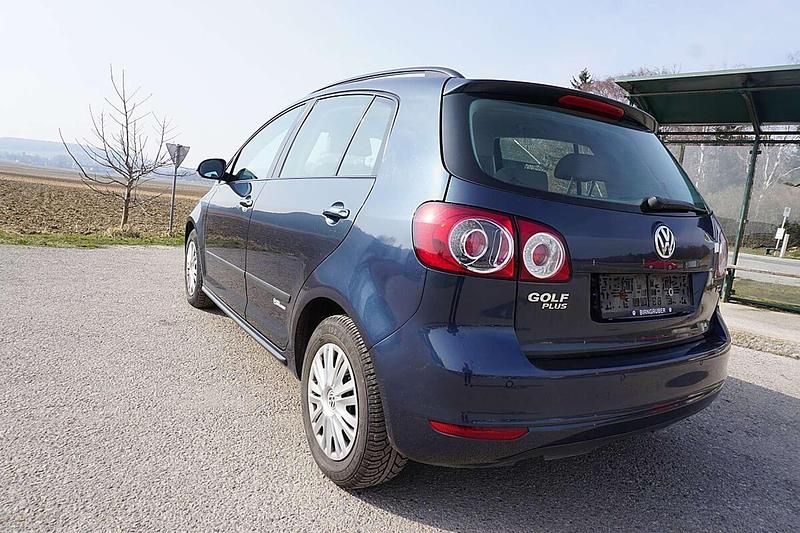 Gebraucht VW Golf VI Trendline 90 PS (66 kW) 2010 Blau Kleinwagen