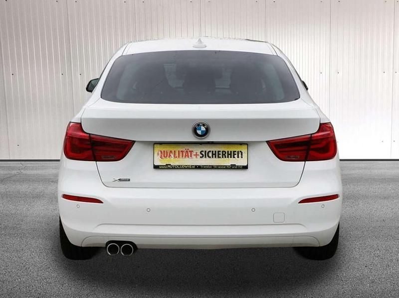 Gebraucht BMW 320 Gran Turismo Advantage 190 PS (139 kW) 2017 Weiß Limousine