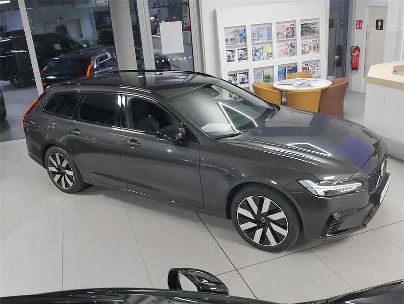 Gebraucht Volvo V90 Plus 253 PS (186 kW) 2025 Grau Kombi