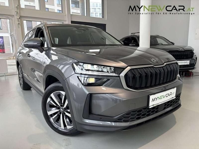 Neu Skoda Kodiaq Selection 150 PS (110 kW) 2025 Grau SUV