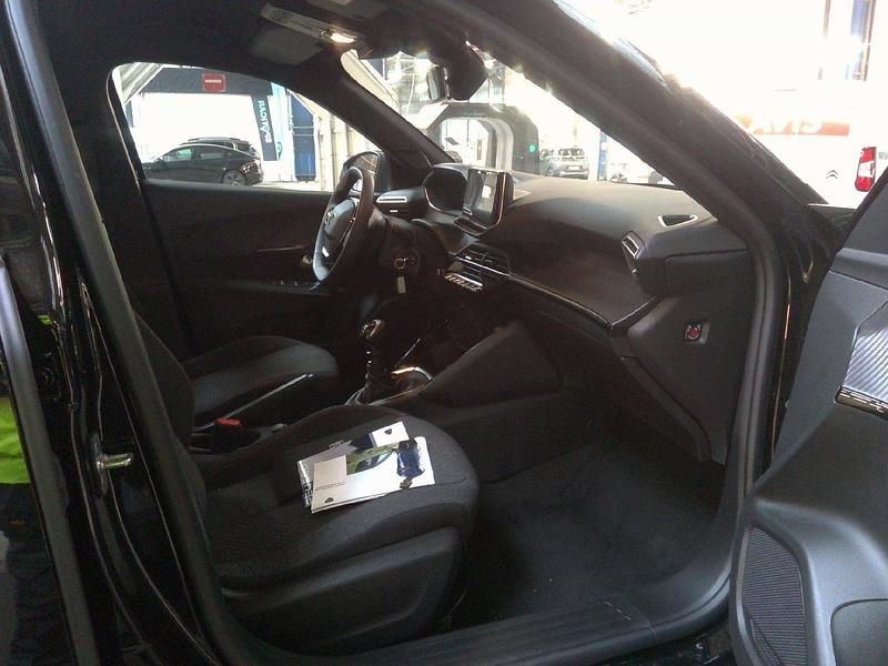 Gebraucht Peugeot 2008 Style 102 PS (75 kW) 2025 SUV