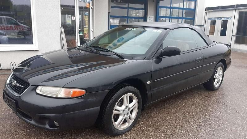 Gebraucht Chrysler Stratus 131 PS (96 kW) 2000 Schwarz Cabrio
