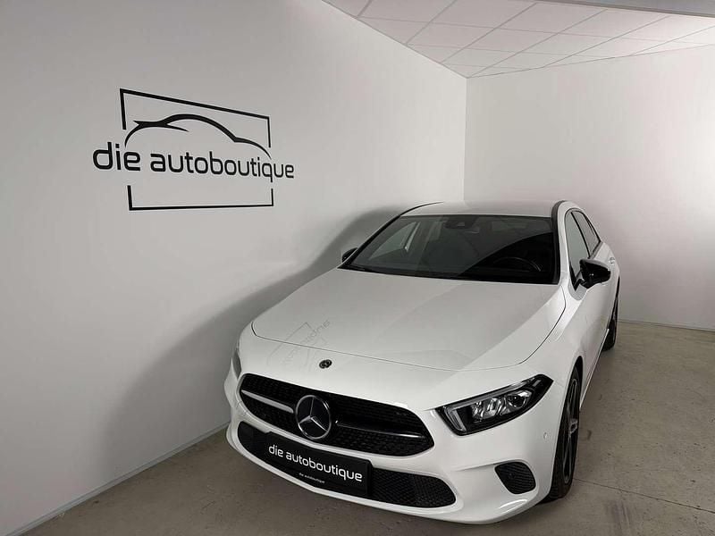 Gebraucht Mercedes A180 Premium 136 PS (100 kW) 2020 Weiß Kleinwagen