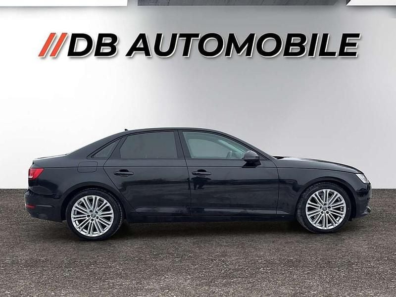 Gebraucht Audi A4 Design 150 PS (110 kW) 2015 Schwarz Limousine