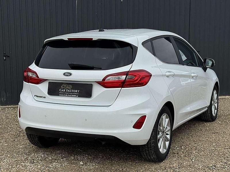 Gebraucht Ford Fiesta Titanium 86 PS (63 kW) 2018 Weiß Kleinwagen