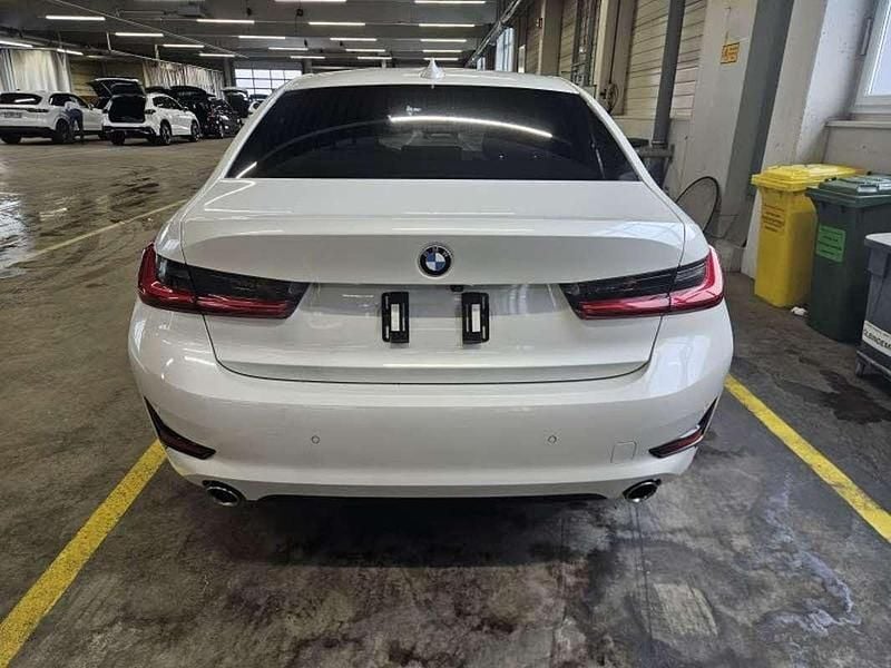Gebraucht BMW 320 Sport Line 184 PS (135 kW) 2020 Weiß Limousine