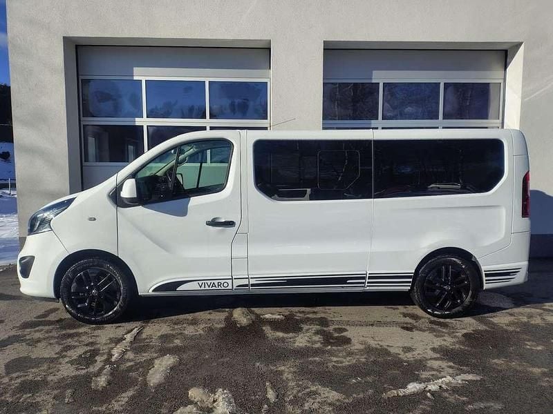 Gebraucht Opel Vivaro 125 PS (91 kW) 2018 Weiß Van / Kleinbus