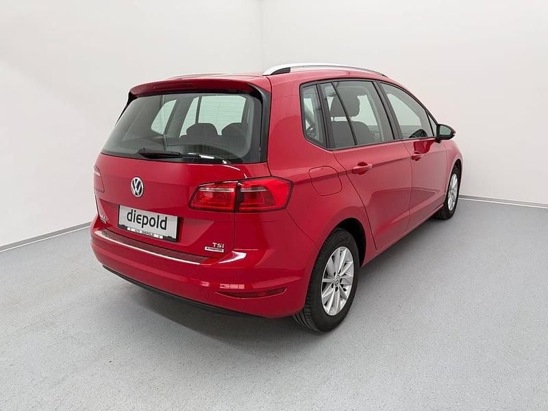 Gebraucht VW Golf VII 85 PS (62 kW) 2016 Mittelrot  normal Limousine