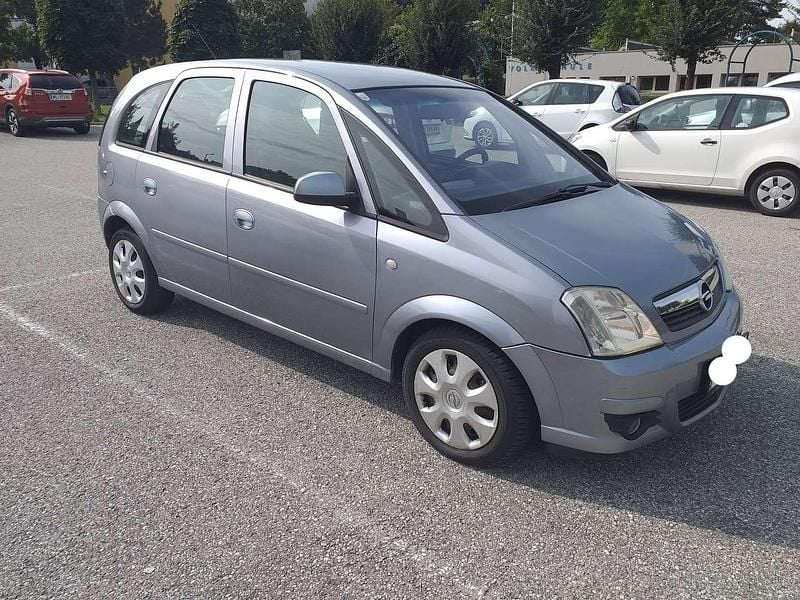 Grau Gebraucht 2010 Opel Meriva Van / Kleinbus | € 3.299 (Superpreis) - Bild 1/4