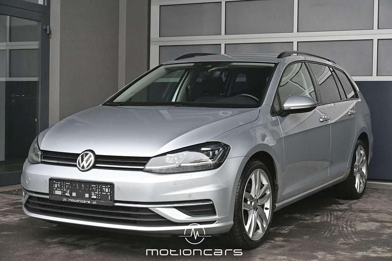 Silber Gebraucht 2018 VW Golf VII Comfortline Kombi | € 14.990 (Fairer Preis) - Bild 1/4