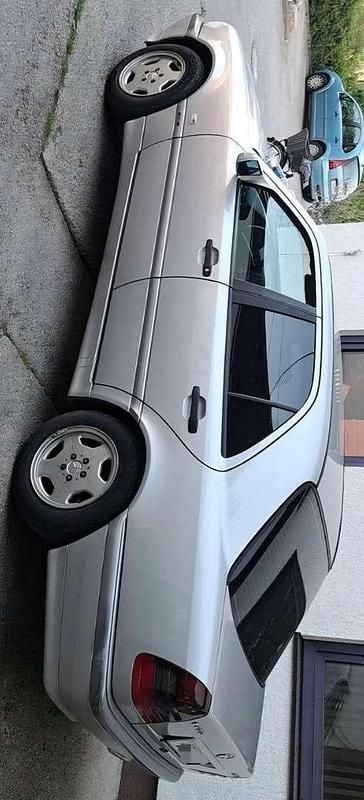 Gebraucht Mercedes C200 102 PS (75 kW) 2000 Limousine