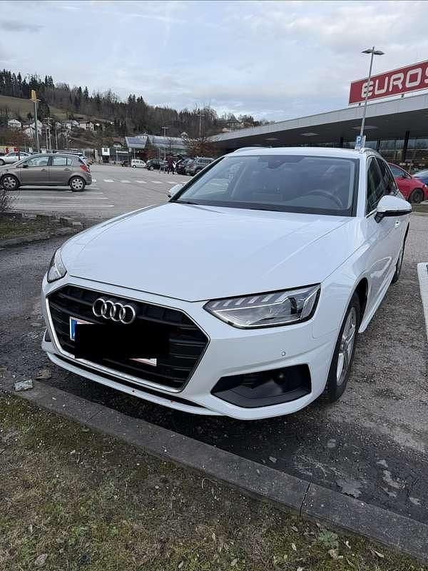 Gebraucht Audi A4 Comfort 163 PS (119 kW) 2023 Weiß Kombi