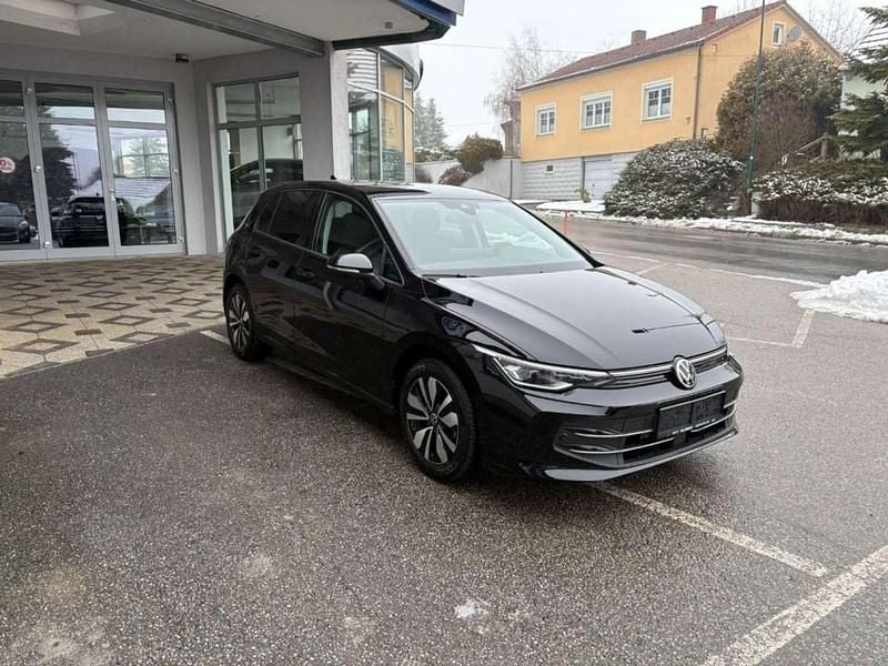 Gebraucht VW Golf VIII Life 116 PS (85 kW) 2025 Schwarz Limousine
