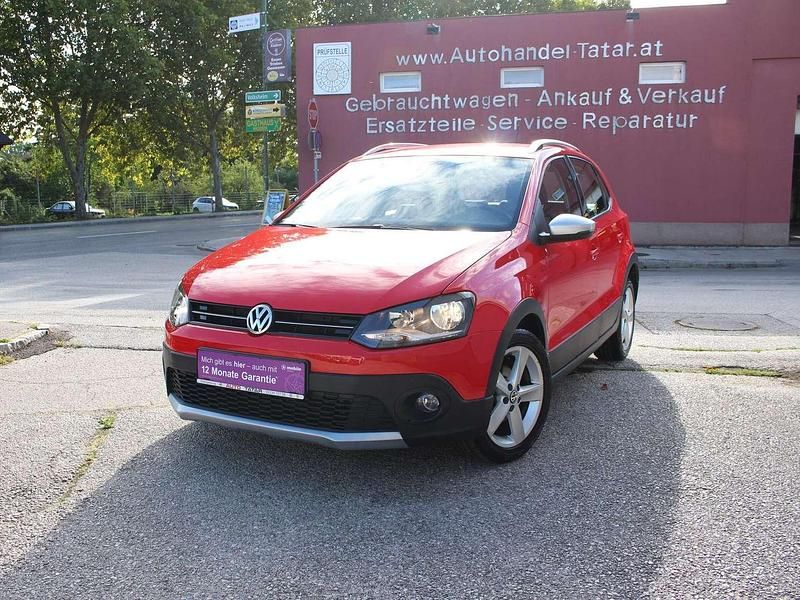 Rot Gebraucht 2013 VW Polo Limousine | € 9.990 (Fairer Preis) - Bild 1/4