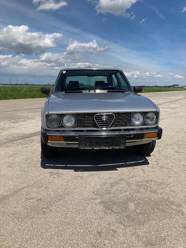 Gebraucht Alfa Romeo Alfetta 131 PS (96 kW) 1982 Silber Limousine