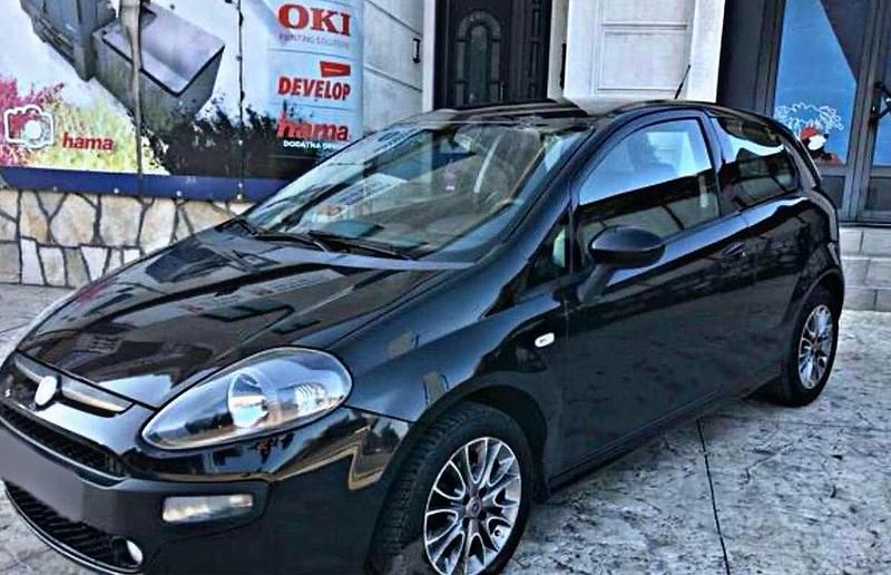 Schwarz Gebraucht 2011 Fiat Punto Kleinwagen | € 3.300 (Superpreis) - Bild 1/4