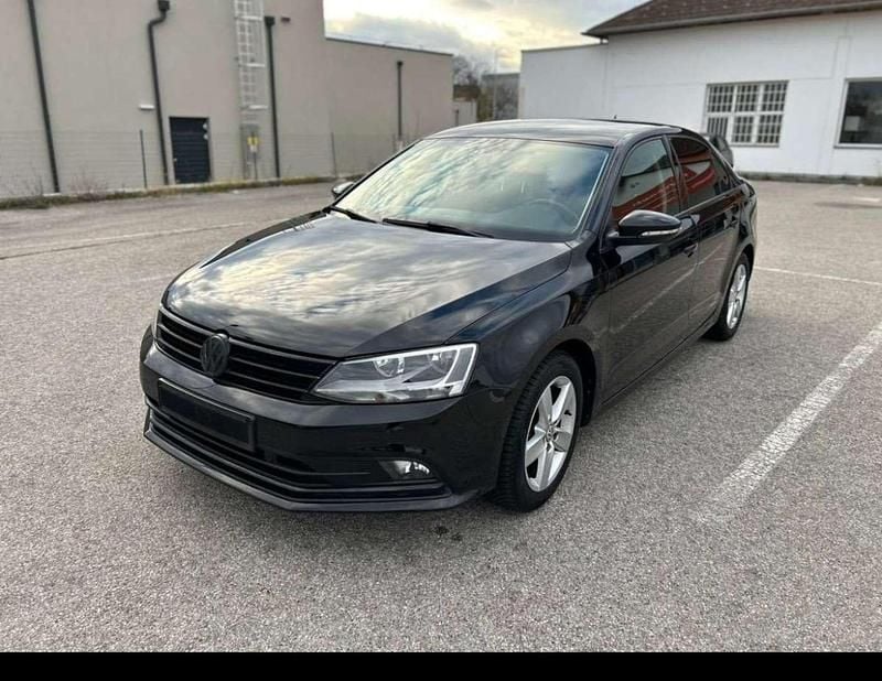 Gebraucht VW Jetta Trendline 110 PS (80 kW) 2018 Schwarz Limousine