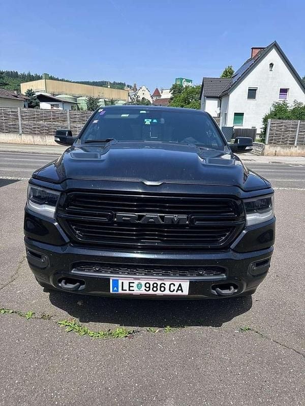 Gebraucht Dodge Ram 401 PS (294 kW) 2018 Schwarz Abholung