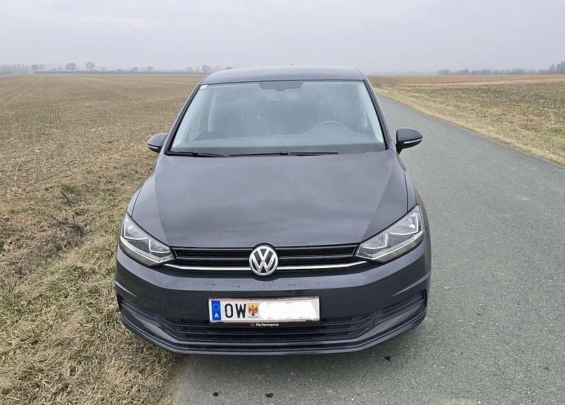 Gebraucht VW Touran Trendline 116 PS (85 kW) 2018 Van / Kleinbus