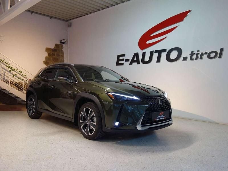 Grün Gebraucht 2019 Lexus UX 250h SUV | € 33.990 - Bild 1/4