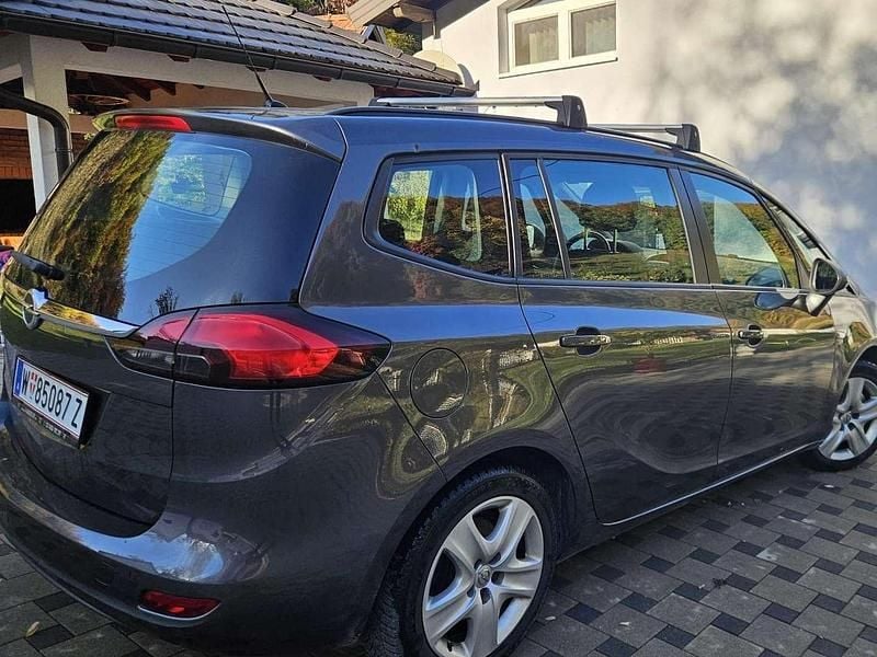 Gebraucht Opel Zafira Tourer 120 PS (88 kW) 2012 Braun Van / Kleinbus