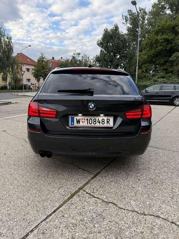 Gebraucht BMW 520 184 PS (135 kW) 2010 Schwarz Kombi