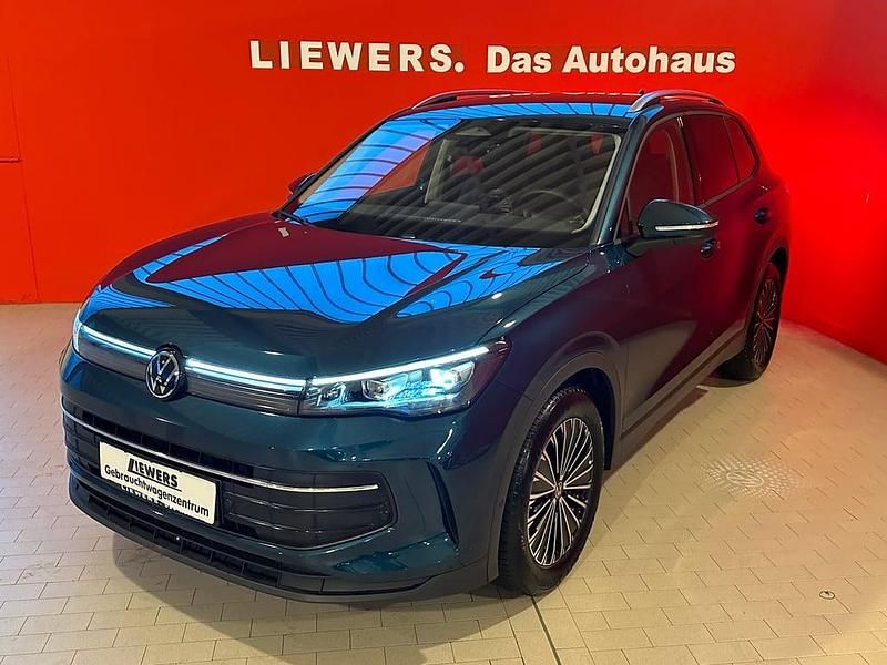Blau Gebraucht 2024 VW Tiguan Life SUV | € 35.800 (Fairer Preis) - Bild 1/4