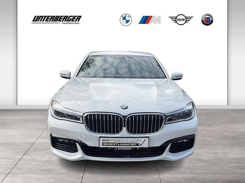 Gebraucht BMW 740 M Sport 319 PS (234 kW) 2019 Weiß Limousine