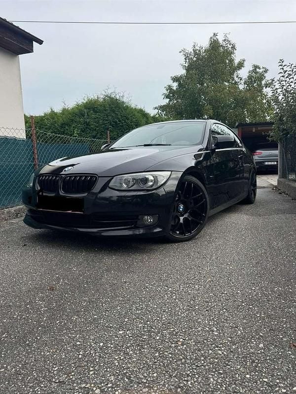 Gebraucht 2012 BMW 330 Coupé | € 13.500 - Bild 1/4