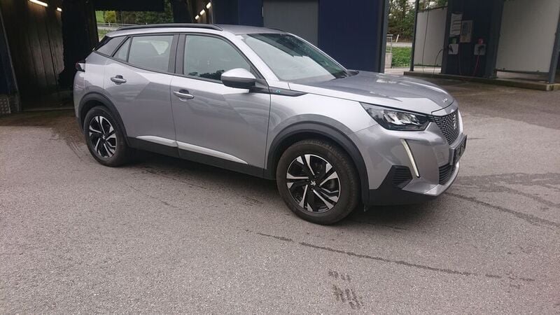 Gebraucht Peugeot e-2008 Allure 57 kW (78 PS) 2020 SUV