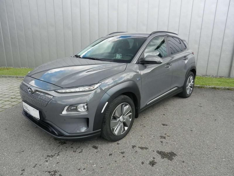 Mittelgrau metallic Gebraucht 2020 Hyundai Kona SUV | € 17.990 (Etwas zu teuer) - Bild 1/4