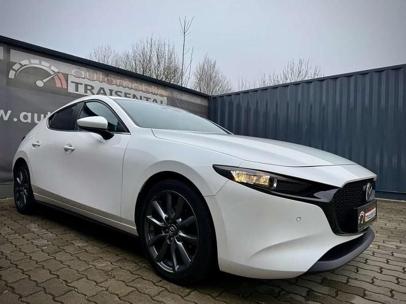 Gebraucht Mazda 3 Comfort 122 PS (89 kW) 2021 Weiß Kleinwagen