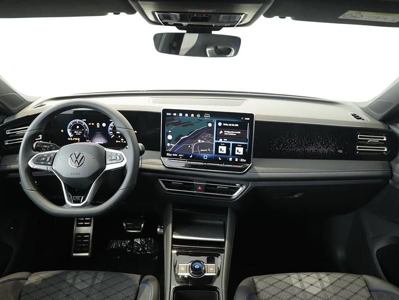 Neu VW Tiguan Sport 193 PS (141 kW) 2026 Mittelgrün metallic SUV