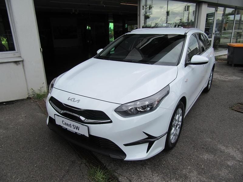Neu Kia Ceed Sportswagon Silver 101 PS (74 kW) 2025 Casa white Kombi