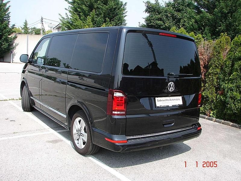 Gebraucht VW Multivan Highline 199 PS (146 kW) 2019 Schwarz Van