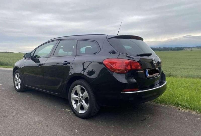 Gebraucht Opel Astra Edition 110 PS (80 kW) 2015 Kombi