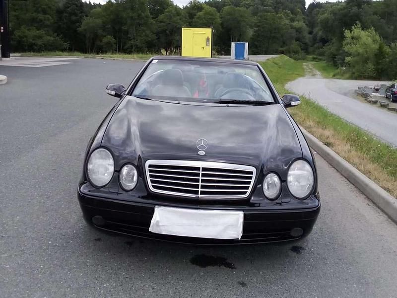 Schwarz Gebraucht 2005 Mercedes CLK230 Cabrio | € 9.500 - Bild 1/4