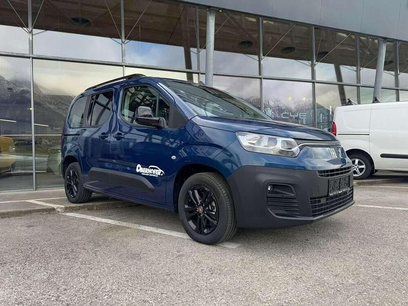 Gebraucht Fiat e-Doblò 100 kW (136 PS) 2022 Blau Van / Kleinbus