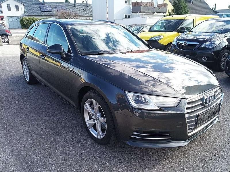 Gebraucht Audi A4 Sport 218 PS (160 kW) 2017 Grau Kombi