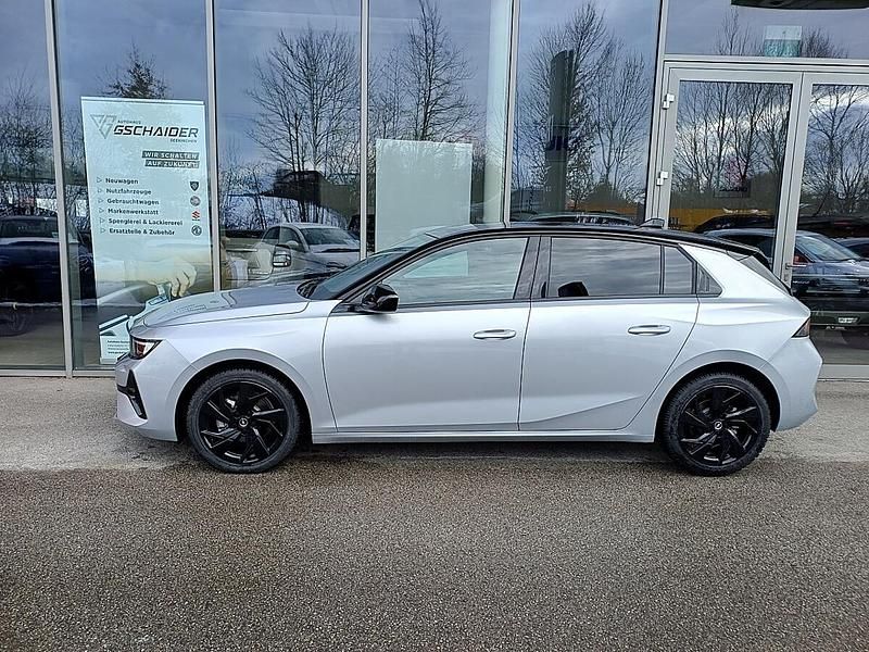 Neu Opel Astra 131 PS (96 kW) 2025 Silber Limousine
