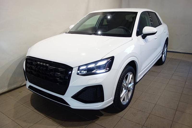 Neu Audi Q2 Admired 115 PS (84 kW) 2026 Weiss  normal SUV