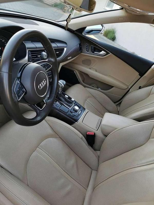 Gebraucht Audi A7 Premium 313 PS (230 kW) 2012 Grau Kleinwagen