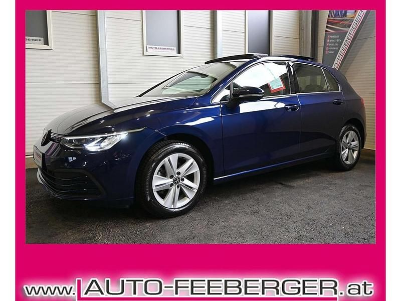 Gebraucht VW Golf VII Life 150 PS (110 kW) 2021 Blau Kleinwagen