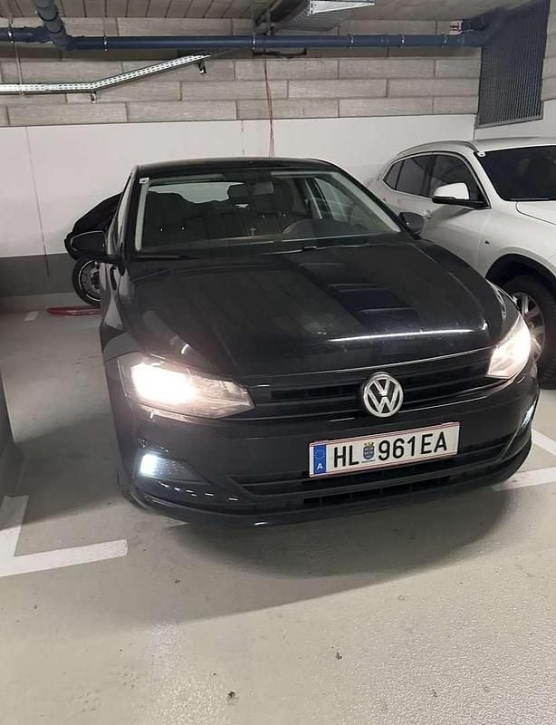 Gebraucht VW Polo 65 PS (47 kW) 2018 Schwarz Limousine