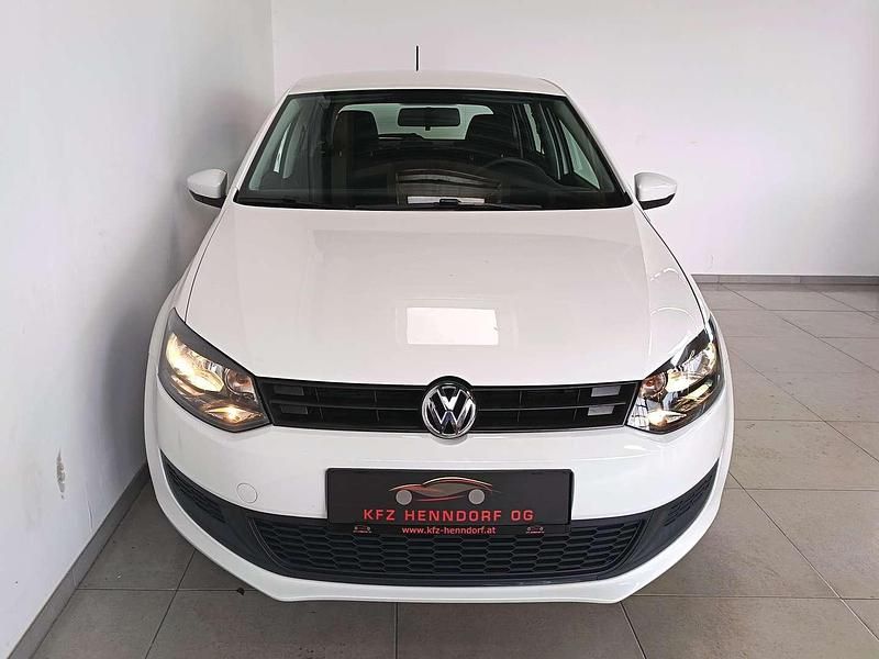 Gebraucht VW Polo 60 PS (44 kW) 2014 Weiß Kleinwagen