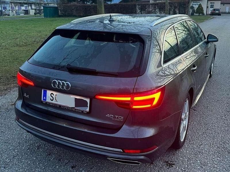 Gebraucht Audi A4 S-Line 190 PS (139 kW) 2019 Grau Kombi