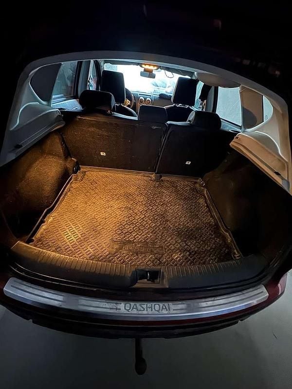 Gebraucht Nissan Qashqai Acenta 141 PS (103 kW) 2007 Rot SUV