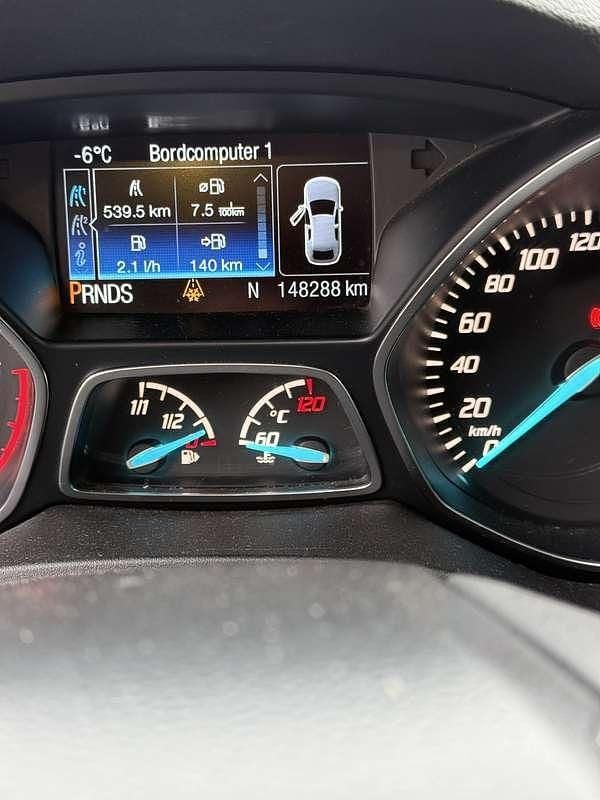 Gebraucht Ford Kuga Titanium 179 PS (131 kW) 2016 Grau SUV